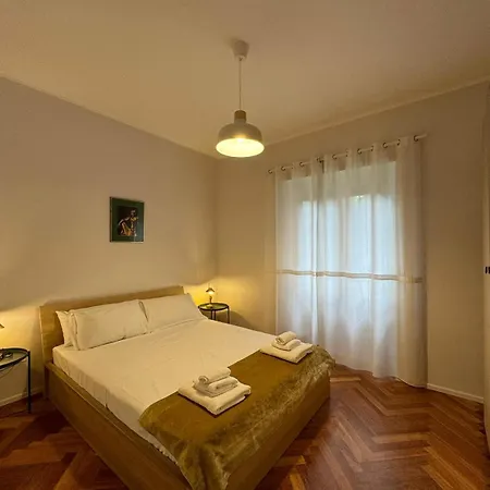 Refined Retreat In Renovated P R A T I Gem Appartamento Roma