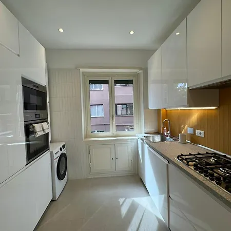Refined Retreat In Renovated P R A T I Gem *
