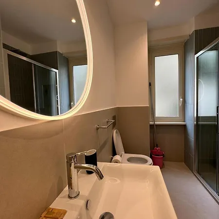 Refined Retreat In Renovated P R A T I Gem Appartamento *