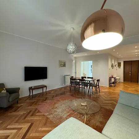 Appartamento Refined Retreat In Renovated P R A T I Gem *